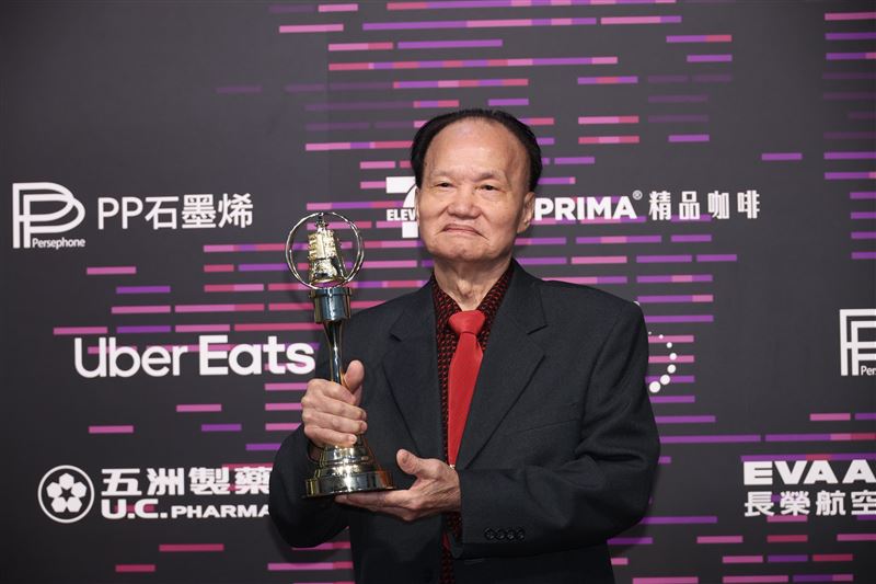 來自苗栗鄉下的葉輝龍，默默在幕後付出逾半世紀，如今獲得金鐘獎特別貢獻獎。（圖／記者鄭孟晃、趙于瑩攝影）