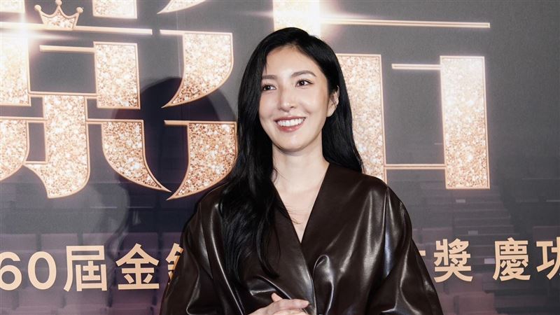 楊謹華揭「索吻」柯佳嬿內幕：她很害羞！