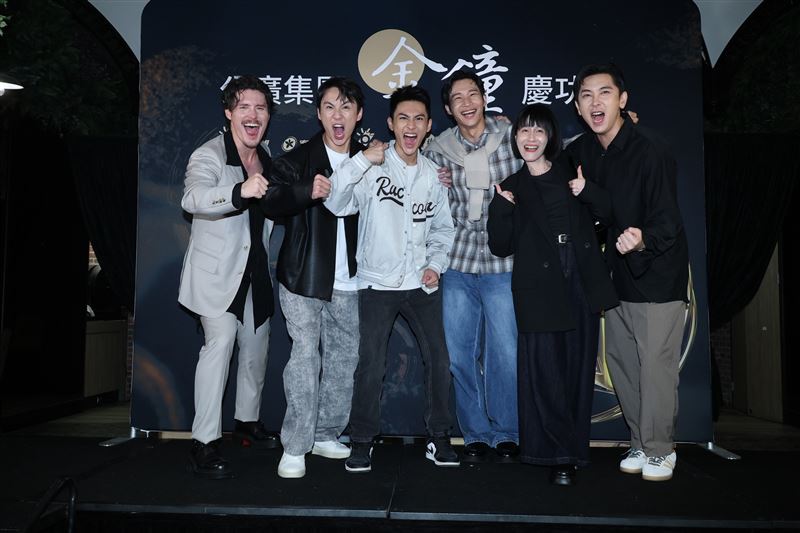 《聽海湧》劇組舉辦慶功宴，該劇獲得五項大獎。（圖／記者鄭孟晃攝影）