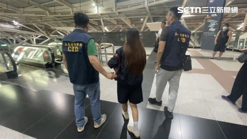 23歲印尼籍女看護涉嫌將產下的嬰兒棄置，逃到高鐵站被逮。（圖／翻攝畫面）