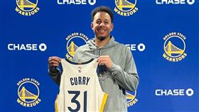 勇士在開季前裁掉柯瑞弟（Seth Curry）。（圖／美聯社／達志影像）