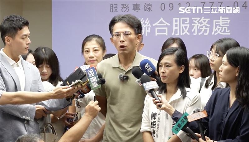 黃國昌上午出席「陳語倢汐止聯合服務處開幕典禮」。（圖／翻攝畫面）