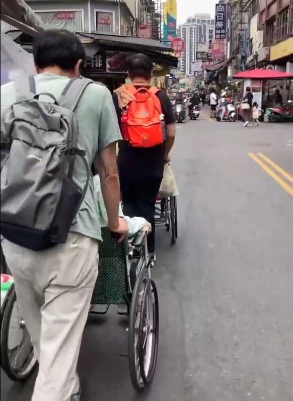 相戀10年沒離開花蓮！癌末男與女友圓夢約會羅東夜市。（圖／翻攝畫面）