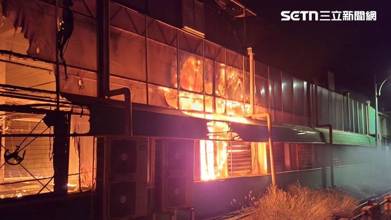台南後壁「蘭花培育廠」大火 慘損300萬