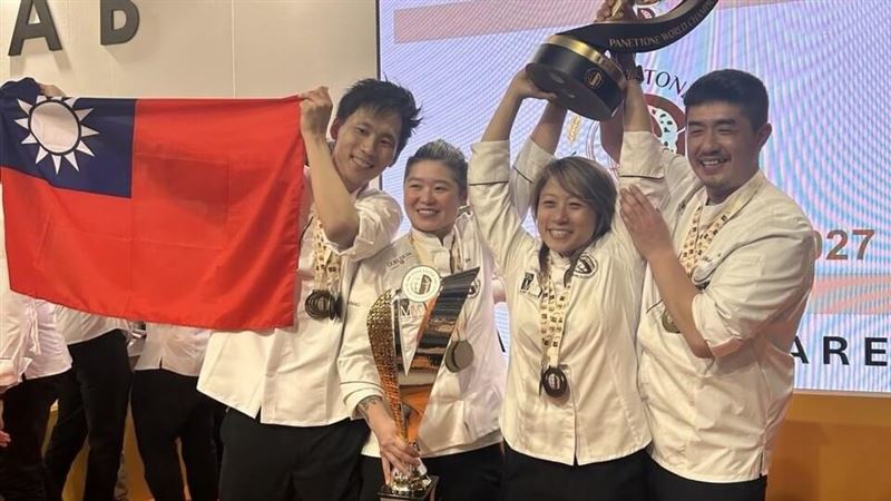 台灣隊勇奪世界冠軍!現場飄揚國旗海嗨翻