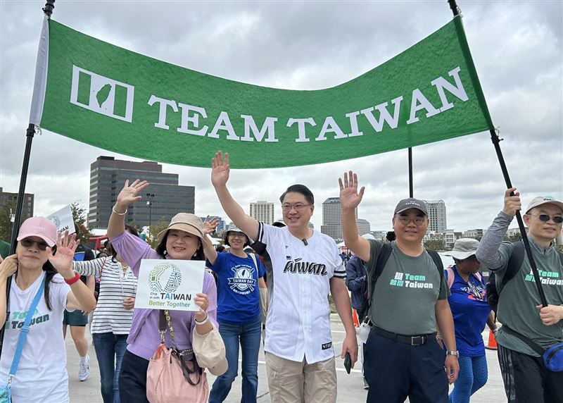 民進黨前秘書長林右昌現身達拉斯「Dallas Heart Walk」健走活動（圖／翻攝自林右昌臉書）