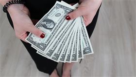 債券出現明顯回春跡象，國內ETF市場亦呈現類似趨勢，觀察近一周國內債券ETF資金流向以投等債最受資金青睞。（示意圖／PIXABAY）  