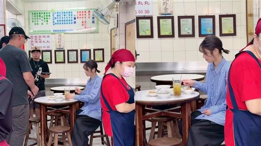 日本AV女神出沒台中夜市　地方爸爸暴動啦