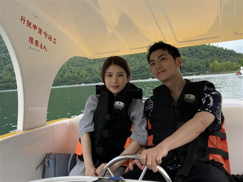 鄭家純曝老公Akira真面貌（圖／翻攝自Threads @ili.cheng）