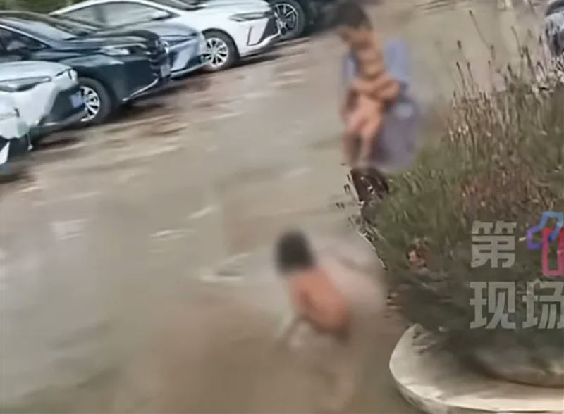 男童父母皆是高學歷知識分子，堅持讓小孩「自然成長」。（圖／翻攝自微博）