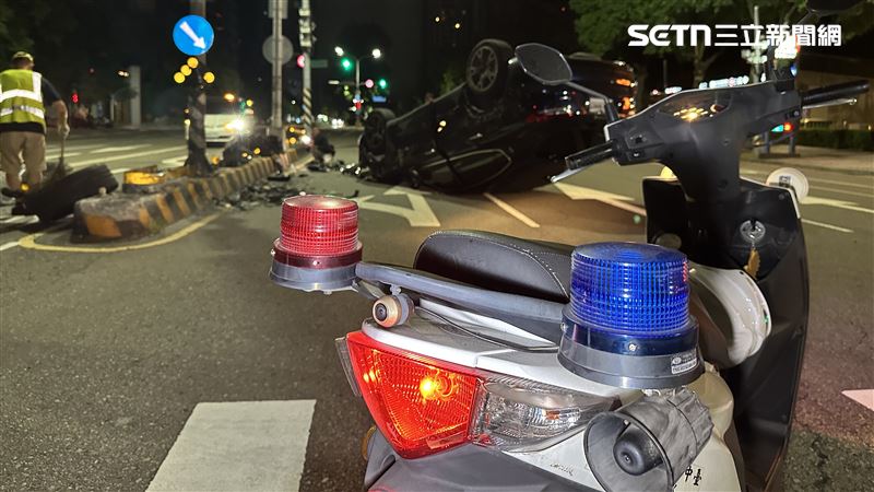 台中市西屯區今天（20日）凌晨2時許，發生離譜車禍。（圖／翻攝畫面）