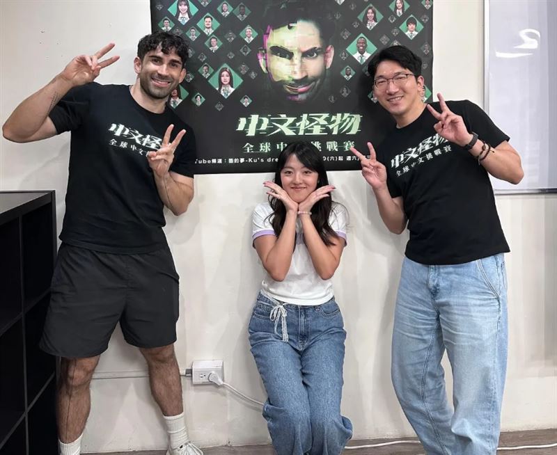 韓國選手申聖贊（右）成功脫穎而出，成為「最強中文怪物」。（圖／翻攝自申聖贊Threads）