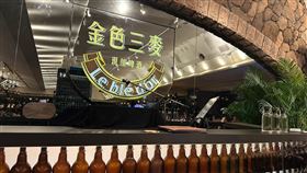 金色三麥（7757）今（20）日以承銷價每股101元正式掛牌上櫃，開盤不久即衝出亮眼表現，盤中最高勁揚至134元，漲幅超過32%，展現強勁「蜜月行情」。（圖／記者余國棟攝影） 