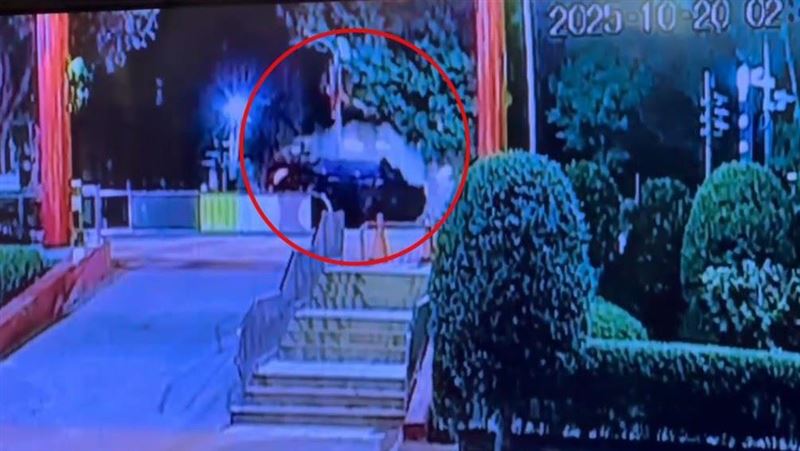 瑪莎拉蒂女酒駕!7期土地公廟前自撞翻覆