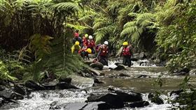 宜蘭黃姓男子（60歲）與陳姓男友人（65歲）16日相約攀登阿玉山，陳男隔天自行下山，黃男不明原因失聯，警消人員入山搜救，昨天在山區一處深潭尋獲黃男遺體。