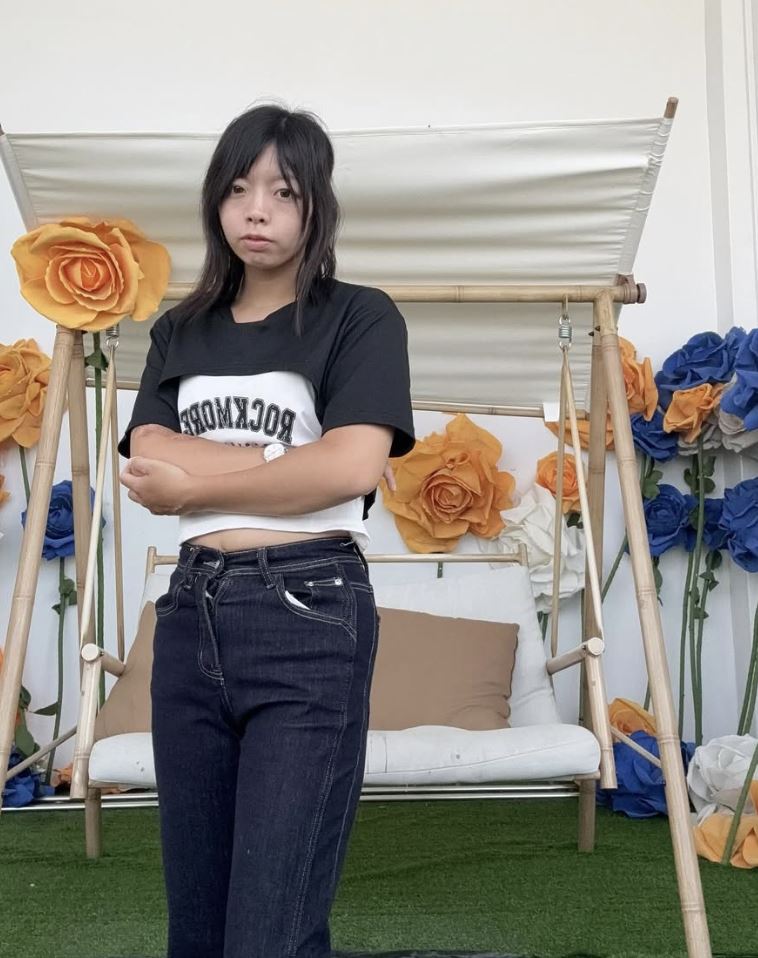 婉晴因特殊外型、獨特的行事風格受到關注。（圖／翻攝Instagram）