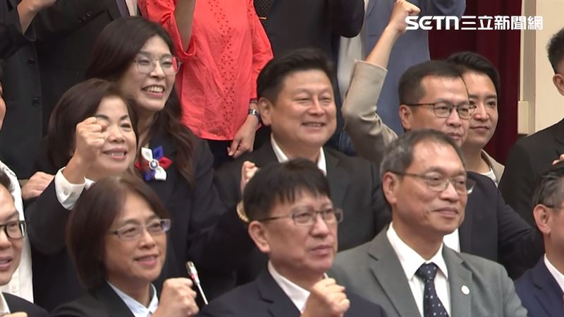 鄭麗文拜訪！傅崐萁：用120元便當表敬意