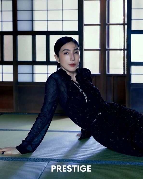 楊謹華私下真面目曝光，熱唱阿妹的歌「我一個人跳舞」驚艷八方展現影后多變魅力。終奪得2025年第60屆金鐘影后。（圖／三立電視、PRESTIGE提供、翻攝自《乘风2025 Ride the Wind》YOUTBE）