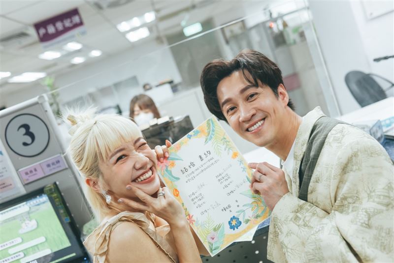 Lulu與陳漢典登記成婚（圖/天地合娛樂&amp;民間友人提供）