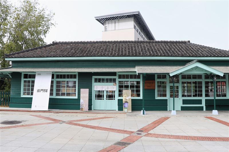 嘉義古蹟北門驛以「嘉義藍」森林綠」修復重現百年風華。（圖／飯店旅宿業者提供）