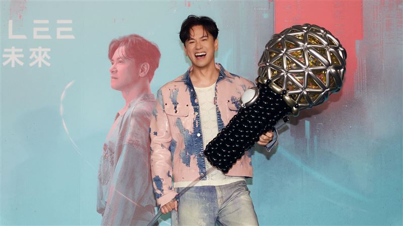 李聖傑開唱黃牛炒破萬 苦練身材拚6塊肌