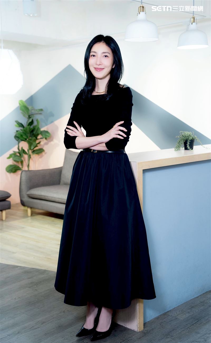 楊謹華教導姪女保護自己身體。(圖／記者趙于瑩攝影)