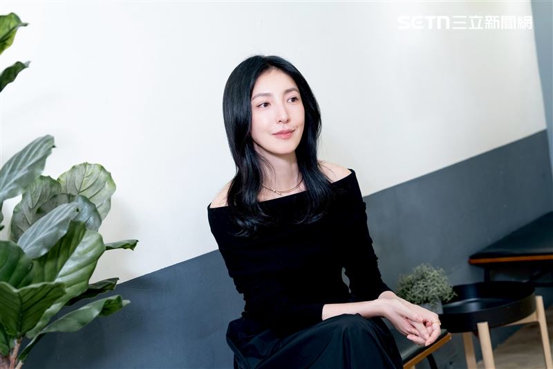 楊謹華因媽媽稱讚老公而吃醋。(圖／記者趙于瑩攝影)
