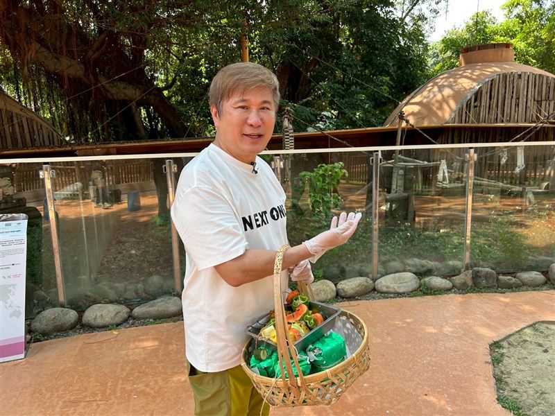 胡瓜赴動物園（圖／下面一位提供）