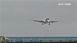 共伴效應颳強風！飛機桃機「重飛」乘客吐