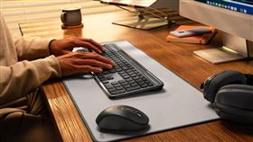 Signature Slim Solar+ K980實現個人與企業環境高效與安全整合。（圖／品牌業者提供）