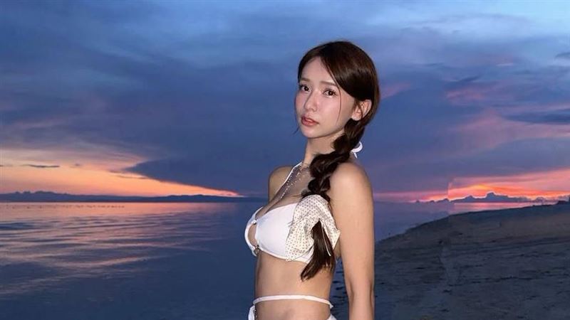 富邦女神比基尼挖空洩豪乳　解放火辣曲線