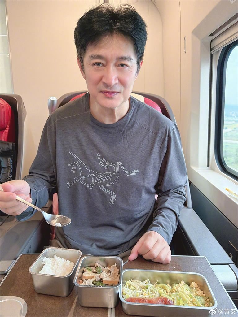 安遭指暴瘦。（／翻自安微博）