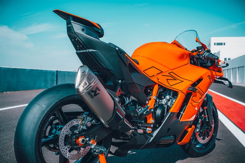KTM 990 RC R仍顧到日常騎乘需求。（圖／翻攝KTM網站）