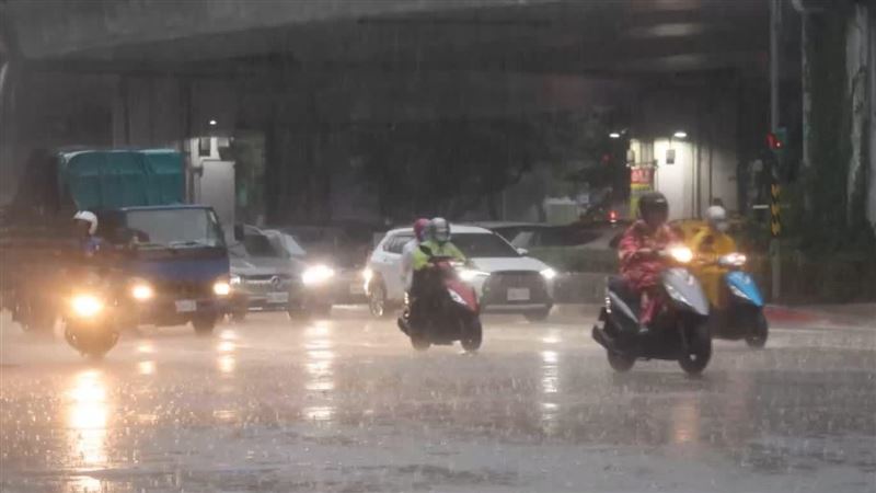 中央氣象署今（23）日16時20分發布豪雨特報。（示意圖／資料照）