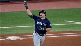 洛利（Cal Raleigh）例行賽+季後賽累積65轟，成為美聯第1人。（圖／美聯社／達志影像）