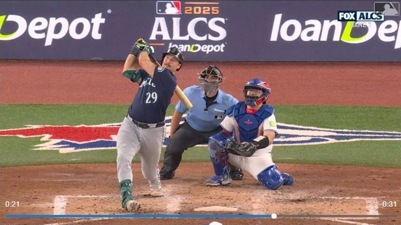 洛利（Cal Raleigh）例行賽+季後賽累積65轟，成為美聯第1人。（圖／翻攝自MLB官網）