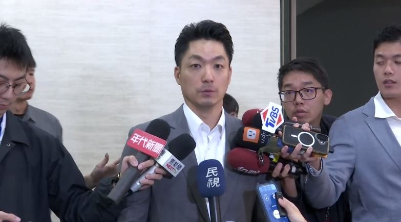 暴雨台北市沒停班課，網傳「達停班課標準沒放假」，台北市災害防救辦公室也發出澄清稿，強調皆未達350毫米的停班停課標準，網傳臺北市達標卻未放假並非事實。（圖／翻攝畫面）