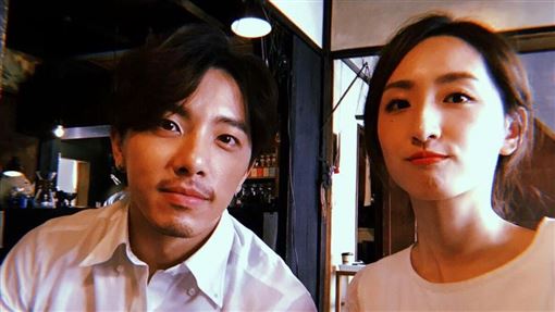 坤達閃過拘提！當年氣胸免役　柯佳嬿發聲