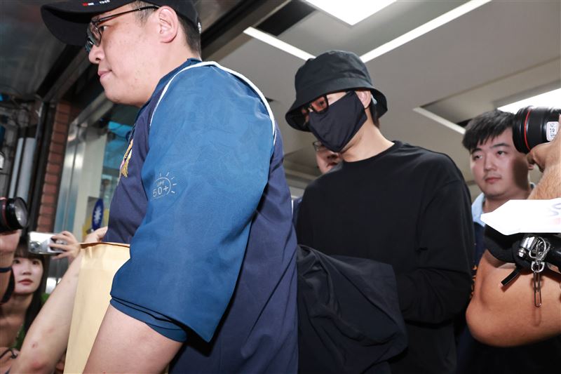 4名涉案藝人坦承花費10萬到30萬不等價格，以偽造高血壓企圖閃兵。（圖／記者鄭孟晃攝影）