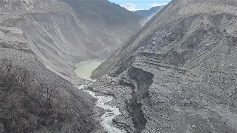 花蓮新堰塞湖恐溢流畫面曝　住戶急撤離