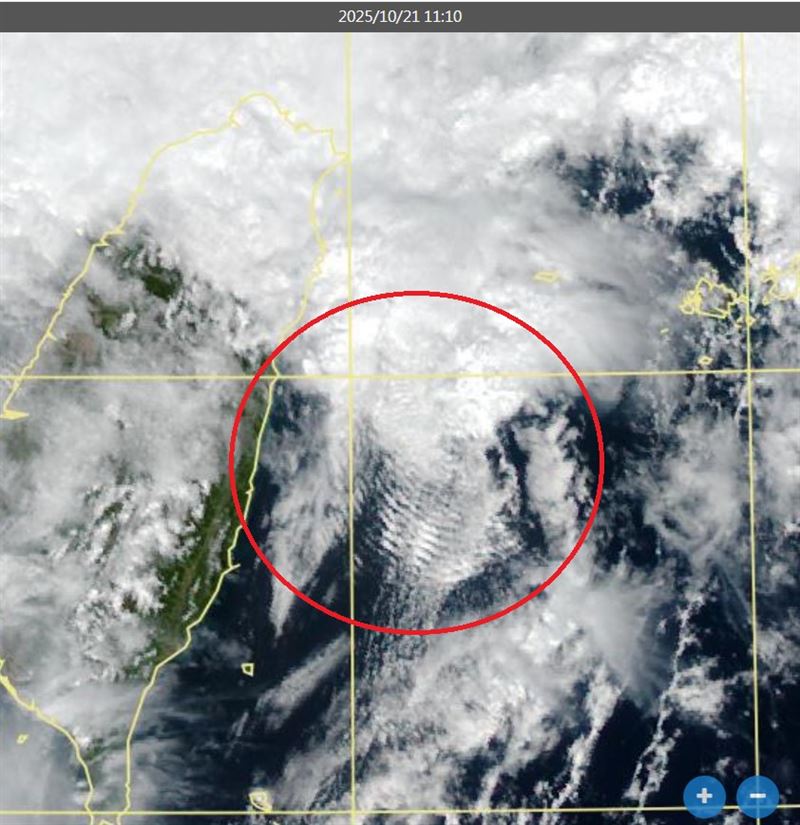雨還沒下完？台灣旁邊出現「同心圓波狀雲」　鄭明典：恐是強烈對流。（圖／鄭明典臉書）