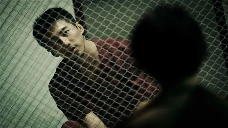 傅孟柏劇中不僅是加害者，也在復仇的循環中成為被害者。（圖／Netflix提供）