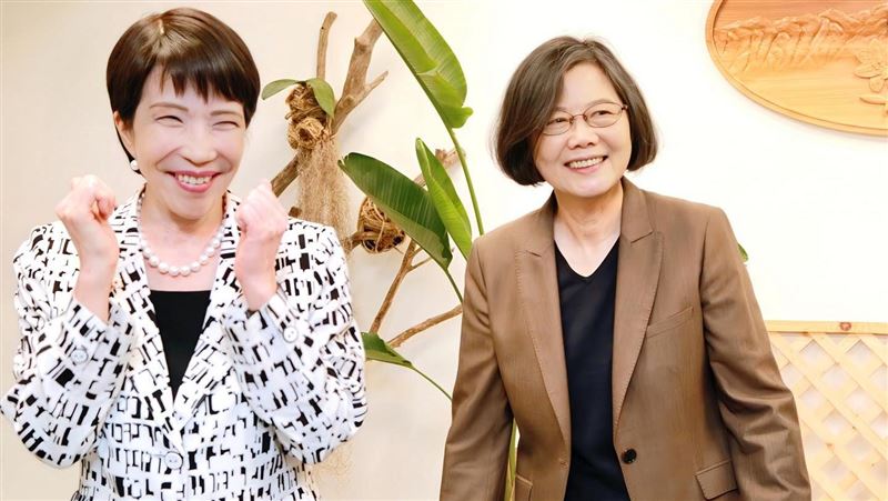 蔡英文與高市早苗合影。（圖／翻攝自蔡英文臉書）