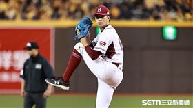 台灣大賽G3，樂天桃猿先發投手黃子鵬。（圖／記者劉彥池攝影）