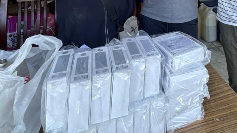 光復鄉重建持續　3C超人送行動電源挺災區