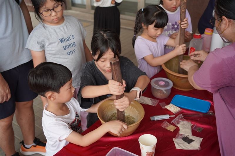 2025台南客家文化藝術節，DIY擂茶區相當受到歡迎。（圖／台南市政府客委會提供）
