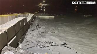 馬太鞍溪新堰塞湖溢流!泥流奔湧沖垮便道