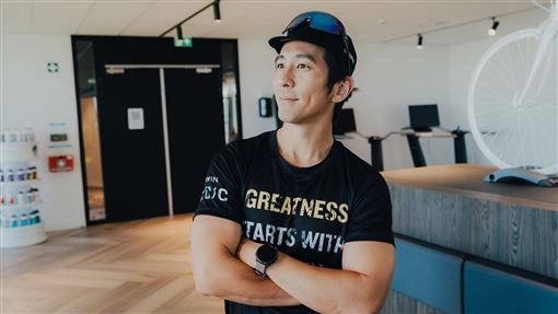 修杰楷發聲！網刷一排加油　陳沂留言嗆爆