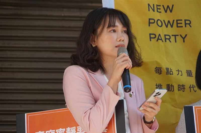 吳欣岱醫師提到,醫學系裡的男生,其實也常用各種方式想要免役。(圖/翻攝自吳欣岱臉書)