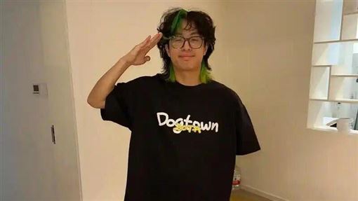 9月才發新專輯　28歲饒舌歌手爆車禍離世